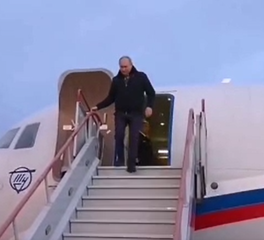 Видео прилета президента в Саров