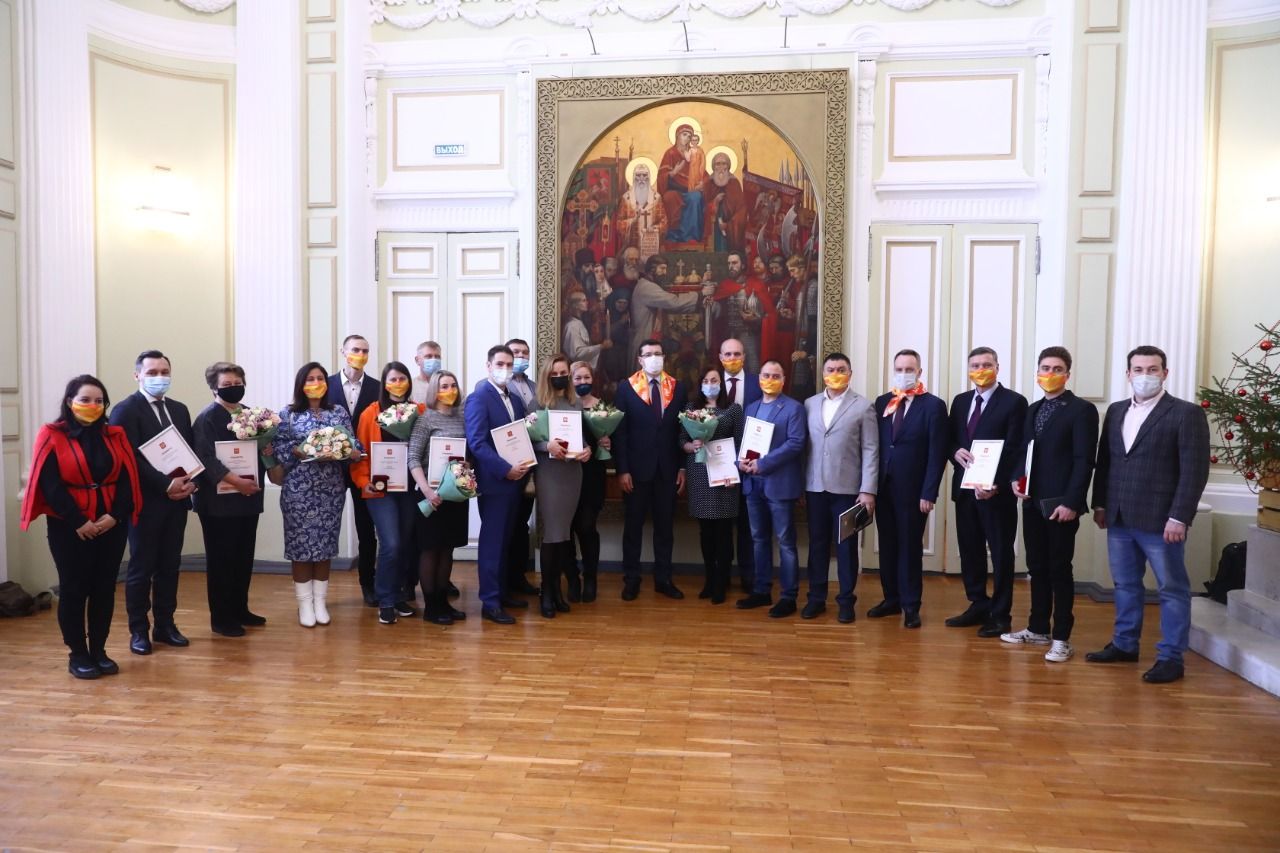 Глеб Никитин вручил Почетные знаки губернатора за вклад в предотвращение коронавирусной инфекции 14 нижегородцам