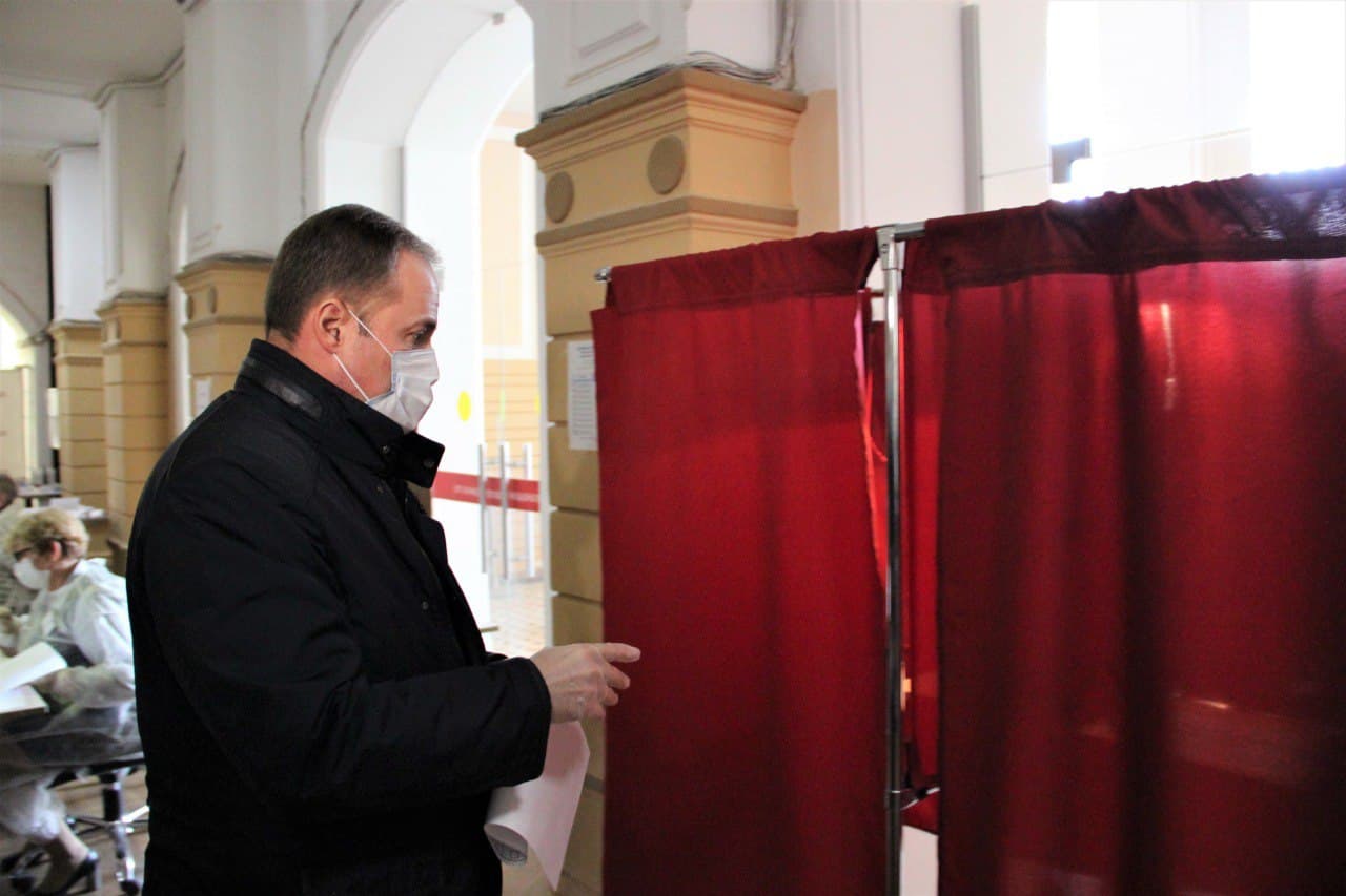 Игорь Комаров принял участие в Едином дне голосования