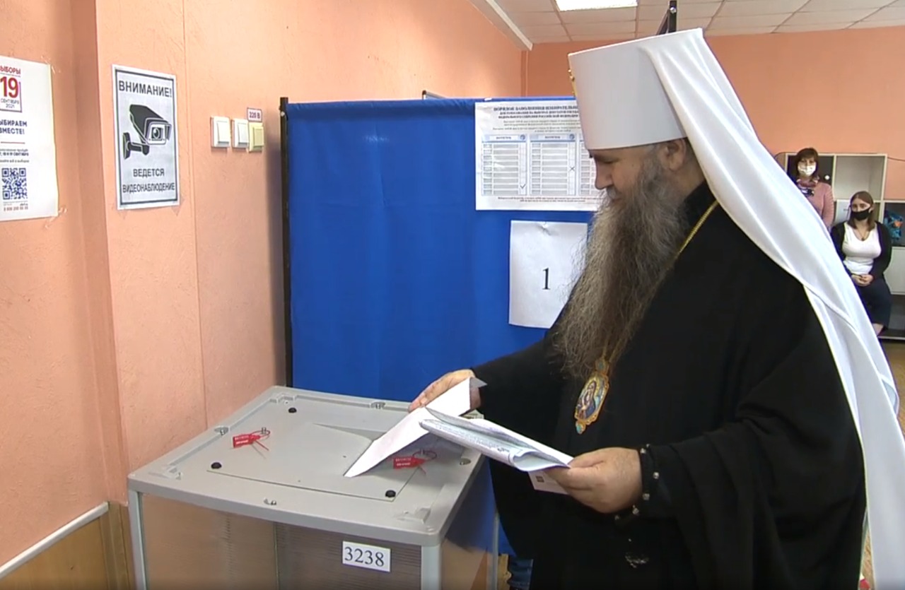 Митрополит Нижегородский и Арзамасский Георгий проголосовал на избирательном участке