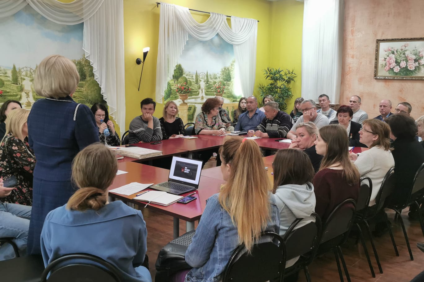Специалисты «Дома народного единства» проводят выездные консультации для НКО в районах Нижегородской области