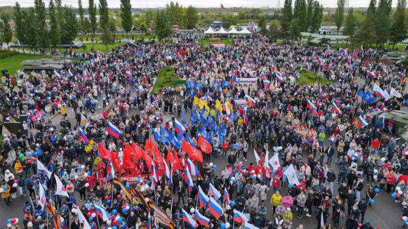 Около 8 тысяч человек приняли участие в митинге-концерте «Своих не бросаем» в нижегородском Парке Победы