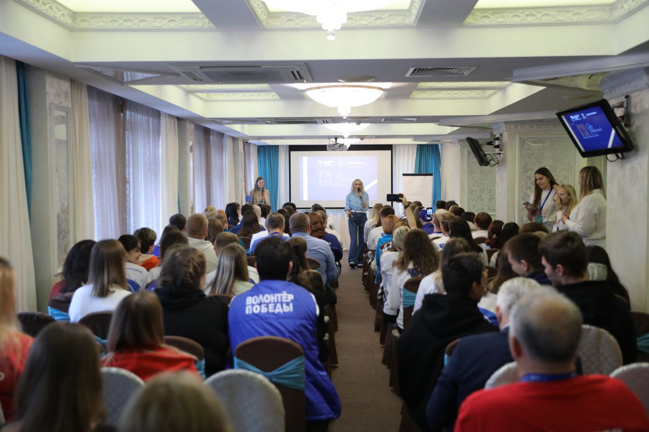 «Связь поколений» между ветеранами и молодежью стала основной темой всероссийского форума добровольцев