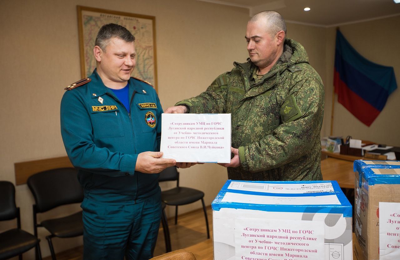 Нижегородские пожарные и спасатели отправили гуманитарную помощь своим коллегам в ЛНР и ДНР