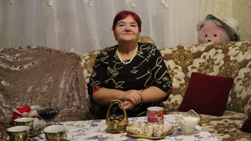 Предпочла городу деревню