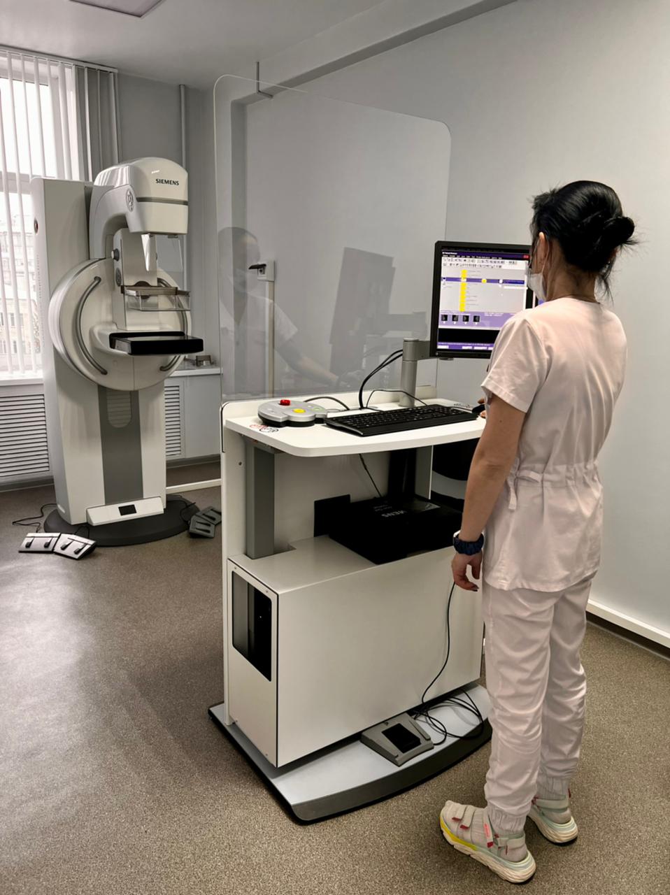 Почти 1,5 тысячи исследований проведено с начала года на новом цифровом маммографе в клиническом диагностическом центре
