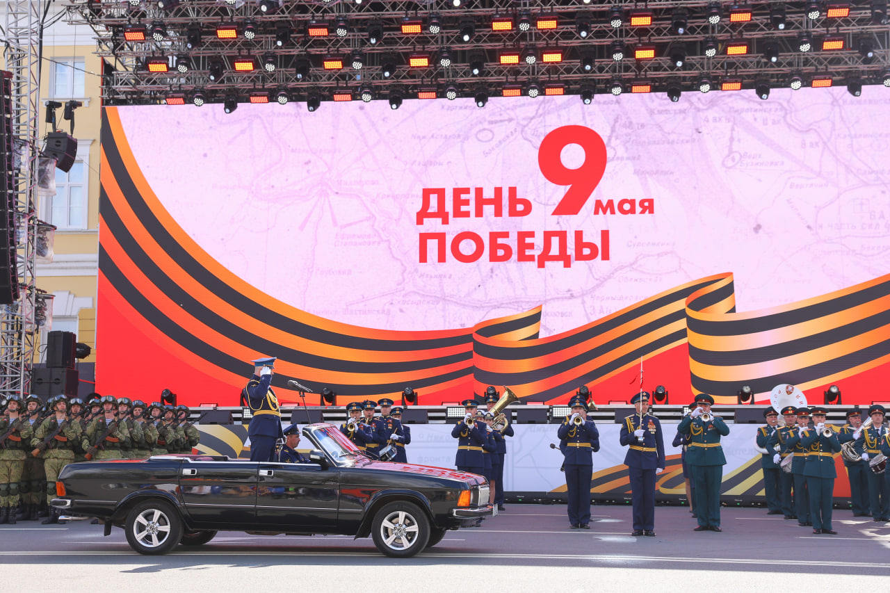 Глеб Никитин поблагодарил командиров расчетов за участие в военном параде на площади Минина и Пожарского