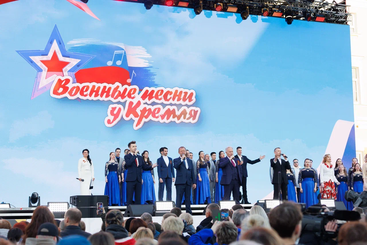 Глеб Никитин поздравил нижегородцев с Днем Победы на площади Минина и Пожарского