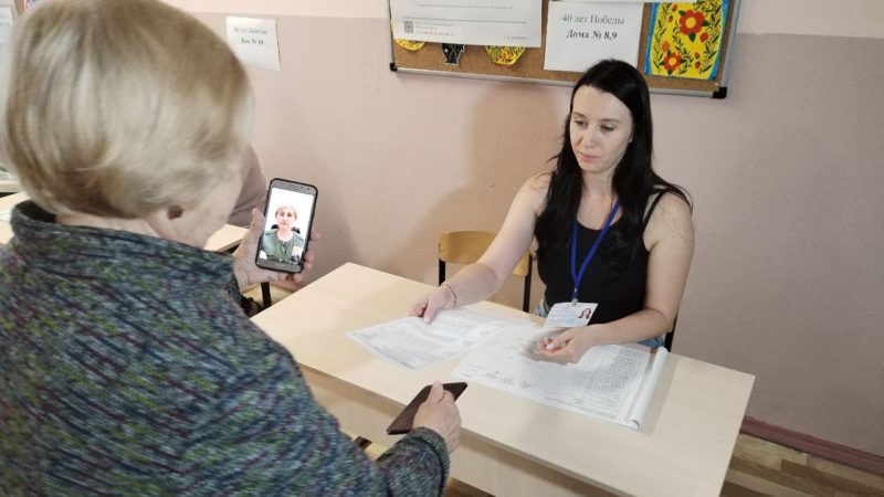 На выборах в Нижегородской области для глухих и слабослышащих избирателей работал диспетчерский пункт удаленного сурдоперевода