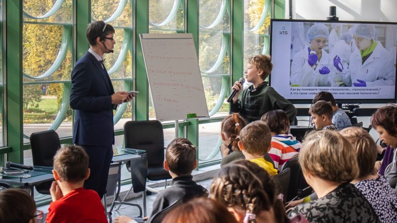 Нижегородские школьники углубят свои знания в науке, искусстве и спорте благодаря новому сезону проекта «Вега.Лекторий»