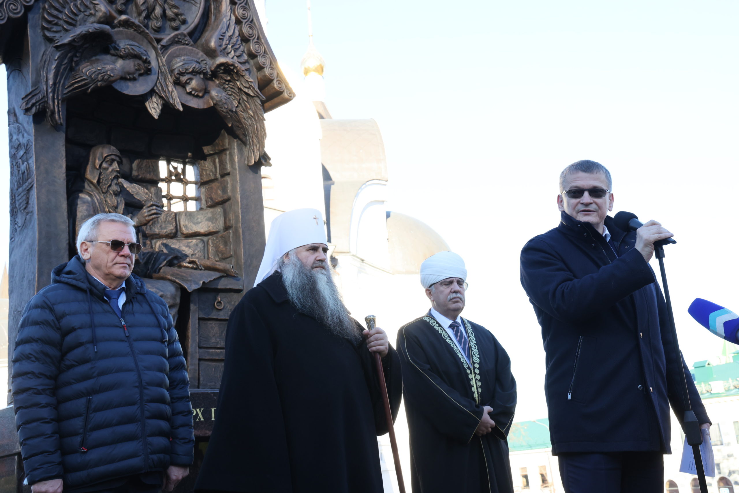 В Нижнем Новгороде состоялось открытие памятника патриарху Гермогену