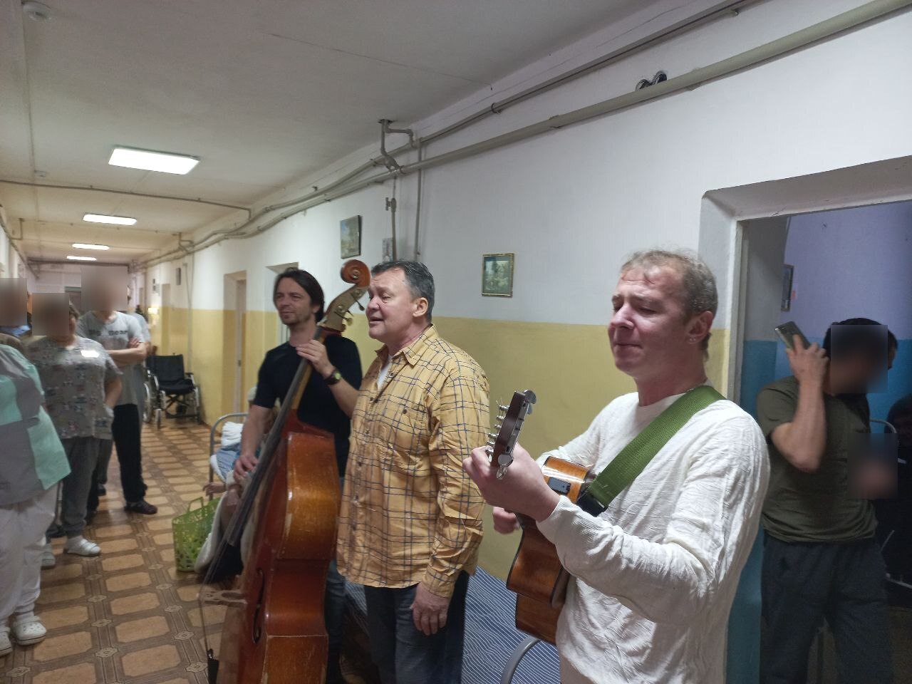Участники проекта «Актеры Нижнего – Донбассу» выступают с концертами в нижегородских госпиталях