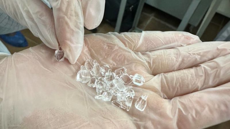 ИПФ РАН при поддержке Нижегородского НОЦ создал технологию выращивания кристаллов для медицинских лазеров