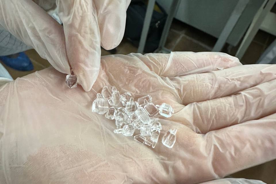 ИПФ РАН при поддержке Нижегородского НОЦ создал технологию выращивания кристаллов для медицинских лазеров