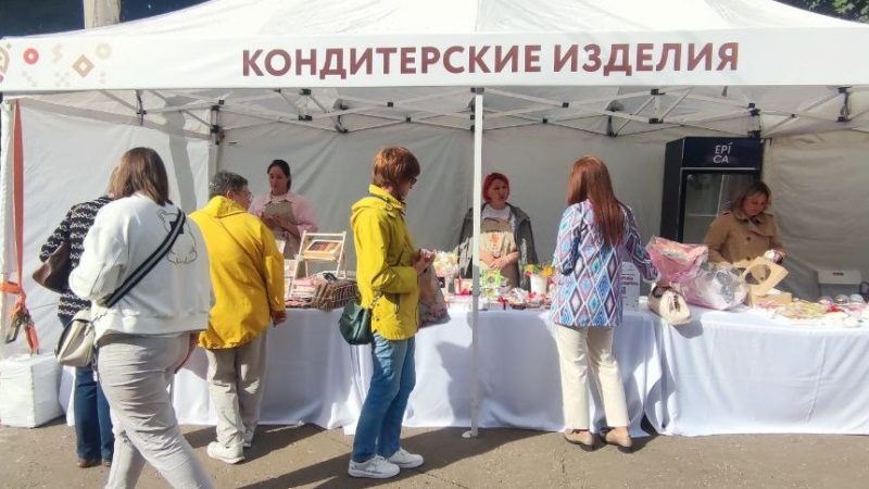 Нижегородские самозанятые смогут бесплатно представить свою продукцию на десяти ярмарках в муниципалитетах области