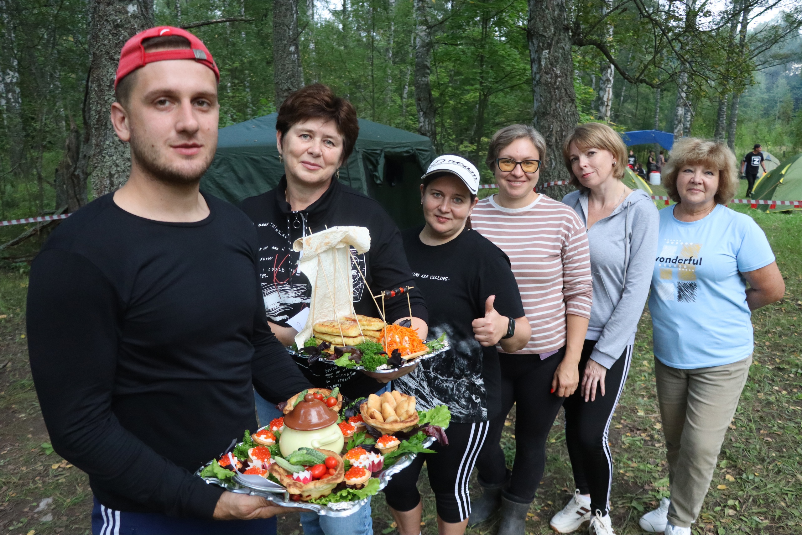 Педагоги зажгли костер дружбы