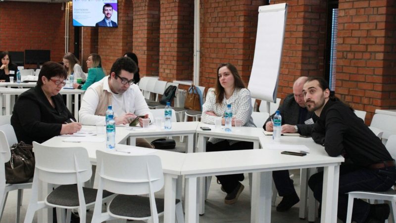 Более 20 ведущих нижегородских работодателей приняли участие в стратсессии по трудоустройству участников СВО