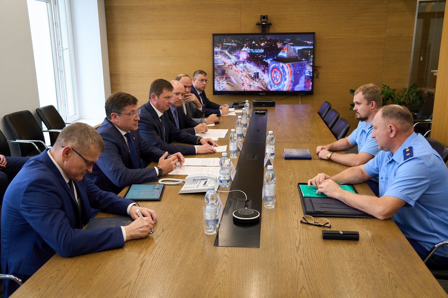 Глеб Никитин провел рабочую встречу с руководителем Волжской межрегиональной природоохранной прокуратуры Александром Илюшиным