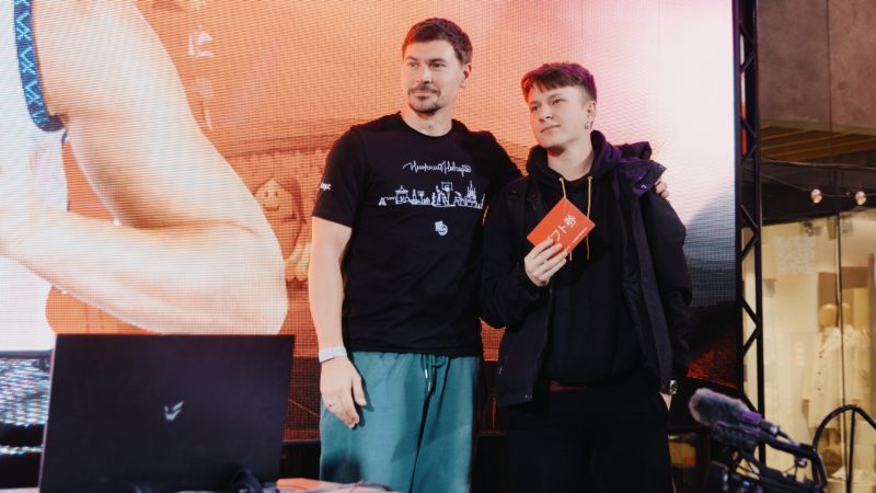 Игроки профессиональных спортклубов сыграли с юными болельщиками в метавселенной «Спортивный Нижний Новгород»