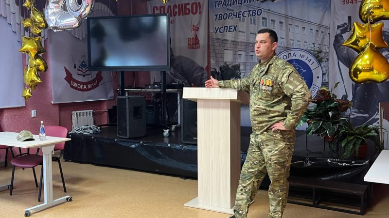 Участник СВО Александр Курицын встретился с нижегородскими школьниками в рамках патриотического проекта «Герои Родины»