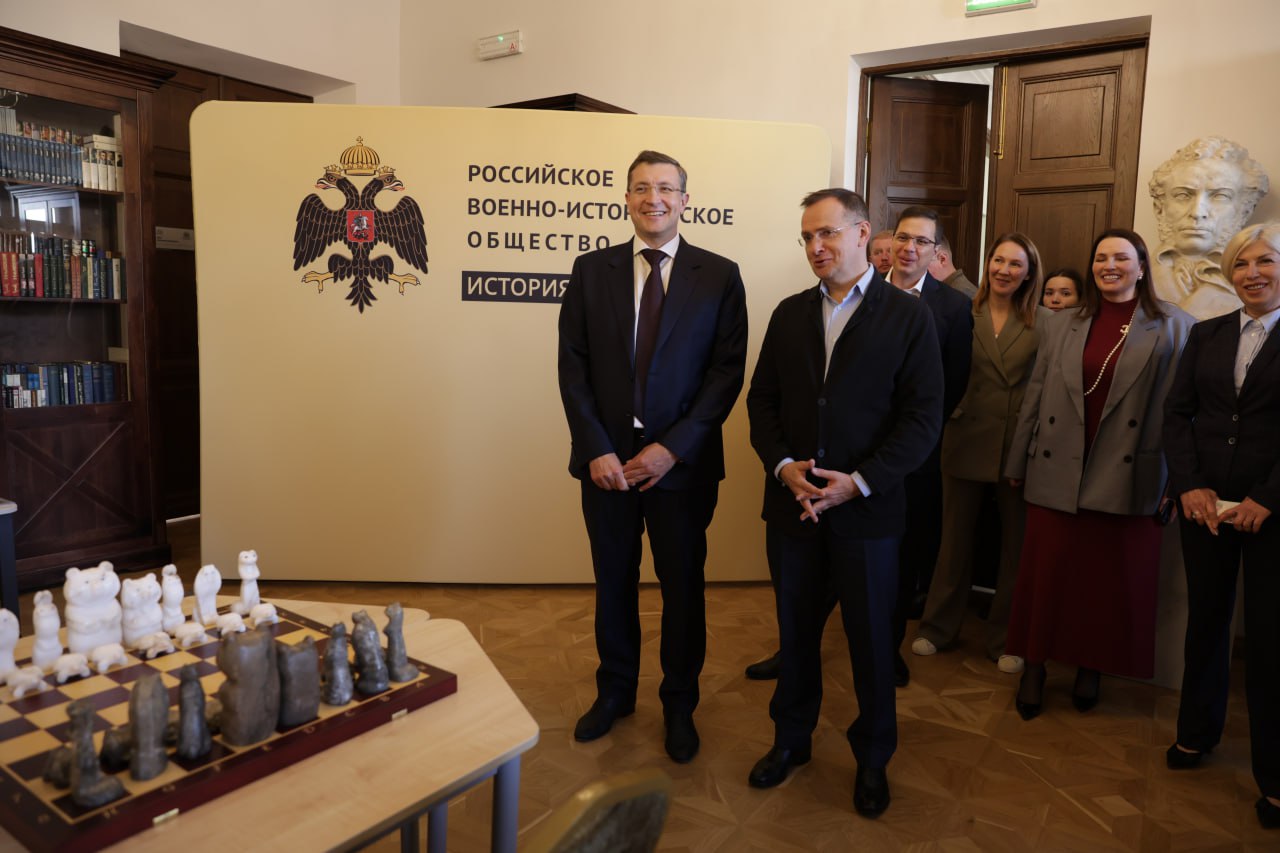 Владимир Мединский и Глеб Никитин открыли шахматный клуб РВИО в Нижнем Новгороде