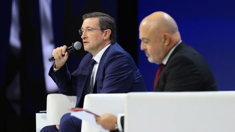 Встреча губернатора с предпринимателями, развитие промышленного туризма, новые автобусы по программе льготного лизинга и другие итоги недели