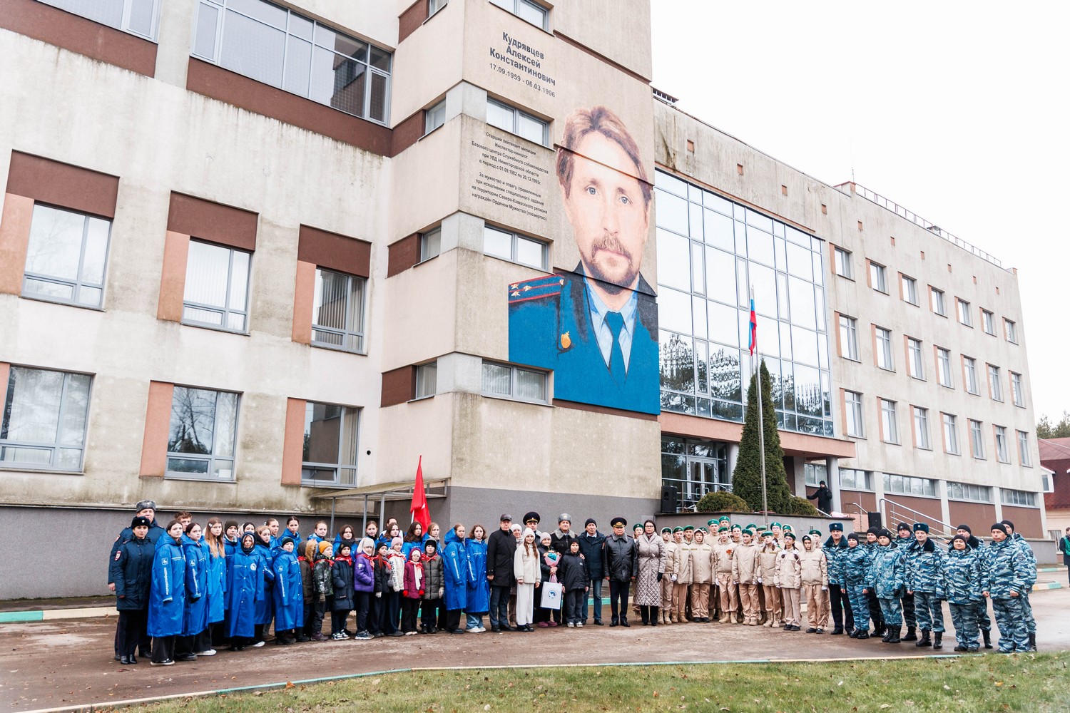 В Нижнем Новгороде открыли граффити в честь героя-кинолога Алексея Кудрявцева