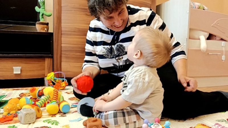 Уже более 1400 нижегородских семей пользуются услугой «Социальная няня»