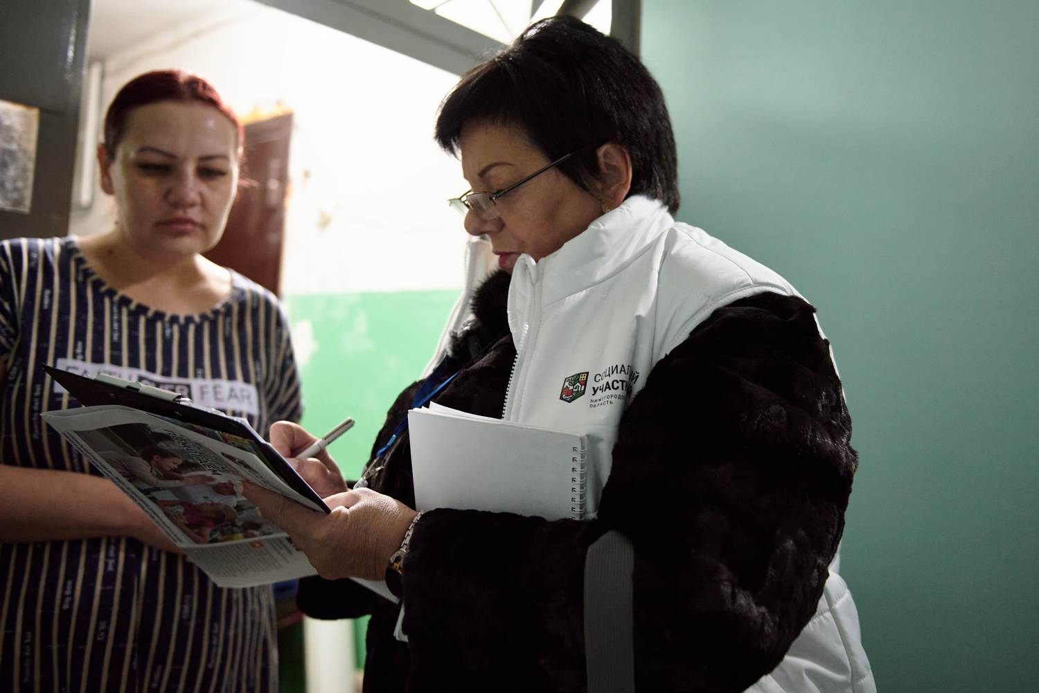 Социальные участковые проводят опрос жителей об ограничении продажи вейпов