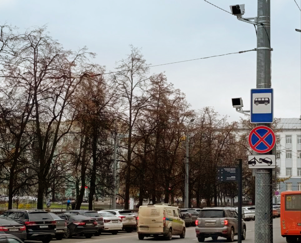 Новая камера фиксирует нарушения ПДД на пешеходном переходе в центре Нижнего Новгорода