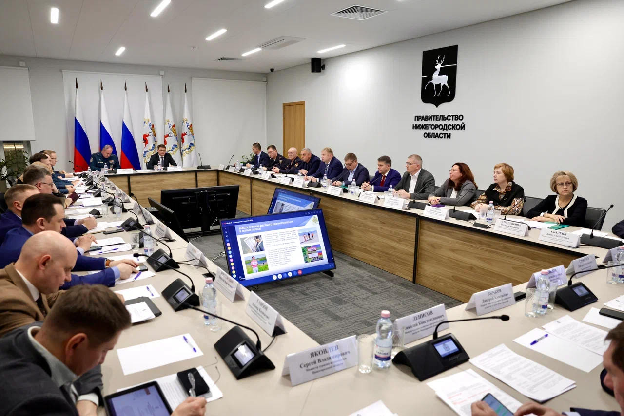 Вопросы безопасного проведения новогодних массовых мероприятий обсудили на заседании КЧС Нижегородской области