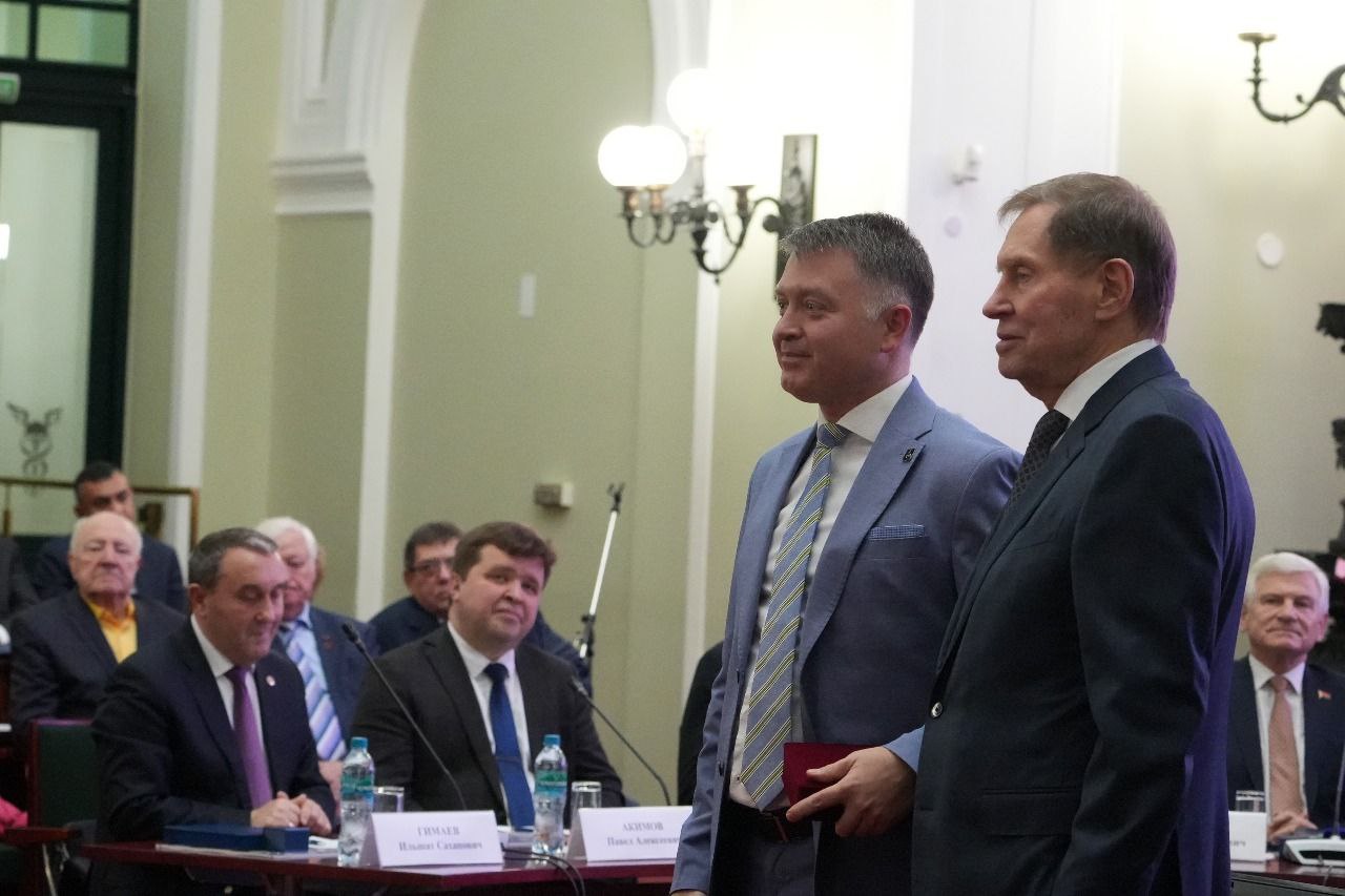 Заместитель председателя правительства Нижегородской области Иван Каргин поздравил Российский Союз строителей с 35-летием