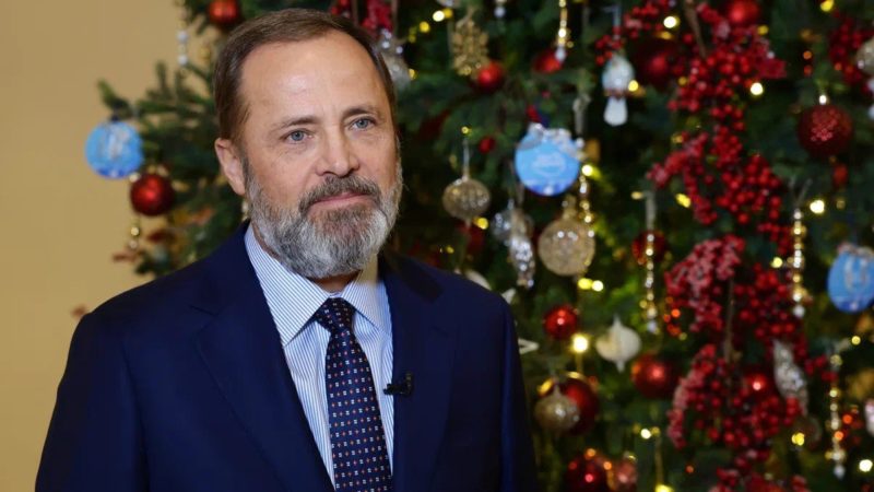 Полпред президента РФ в ПФО Игорь Комаров принял участие в акции «Елка желаний-2025»