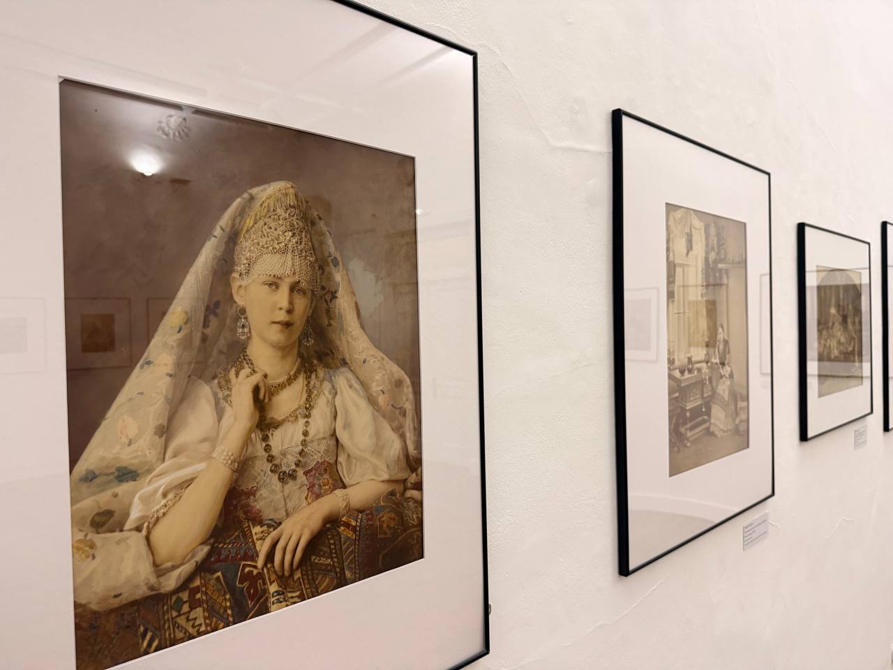 В Санкт-Петербурге открылась выставка «Андрей Карелин и Максим Дмитриев — мастера светописи из Нижнего Новгорода»