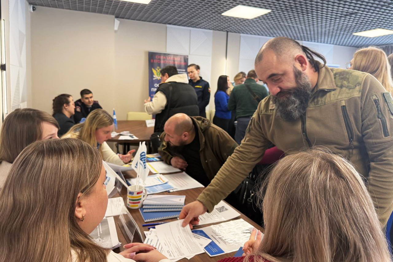 Более 100 ветеранов СВО и их родных посетили Ярмарку вакансий в Нижнем Новгороде