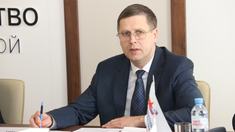 Андрей Гнеушев подвел итоги работы межведомственной комиссии по поддержке участников СВО в 2025 году